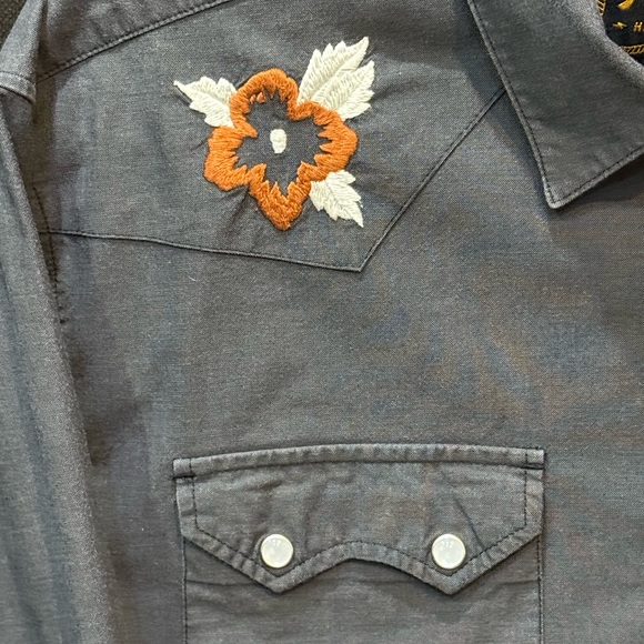 Howler Brothers Charcoal Shirt w/ Hibiscus Flowers - Floral Embroidery - MEDIUM - Picture 7 of 11